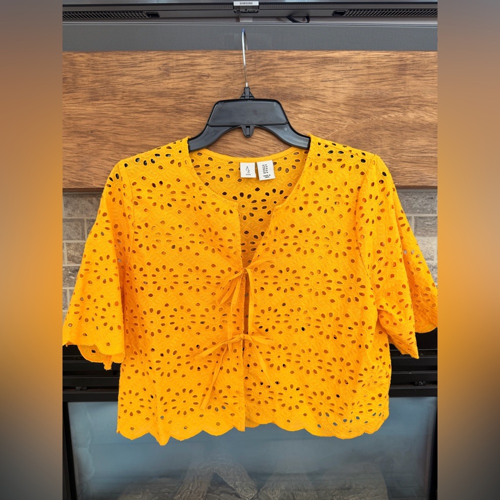 Yellow Eyelet Cropped Tie Front Top
